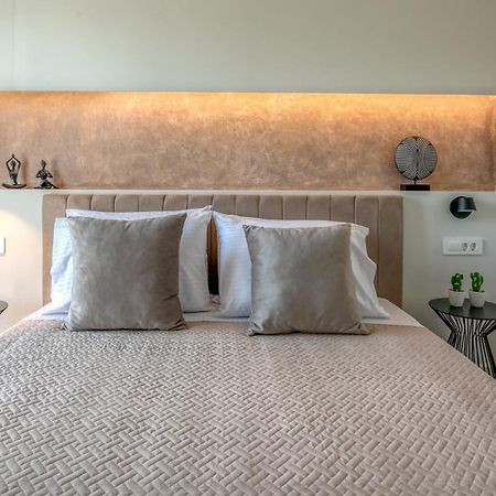 Villenia Luxury Apartments Kíssamos Eksteriør bilde
