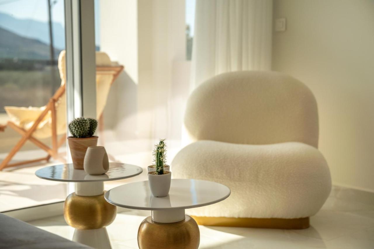 Villenia Luxury Apartments Kíssamos Eksteriør bilde