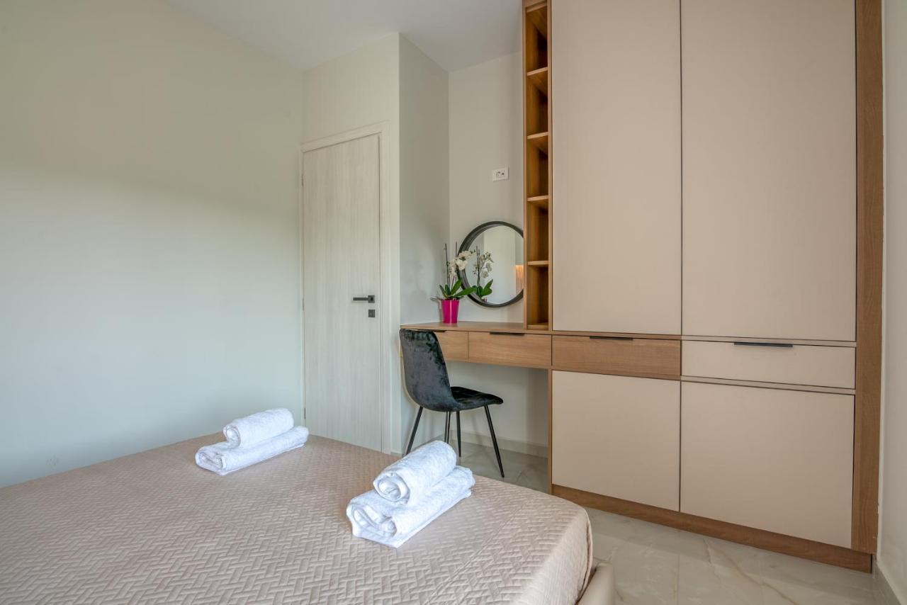 Villenia Luxury Apartments Kíssamos Eksteriør bilde